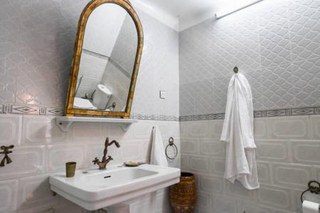 2 Bedroom Charming Apartment Фес Экстерьер фото